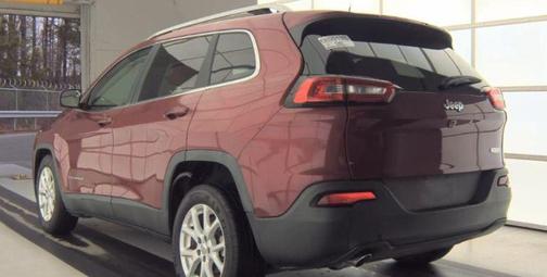 Deep Cherry Red Crystal Pearlcoat 2016 Jeep Cherokee Latitude