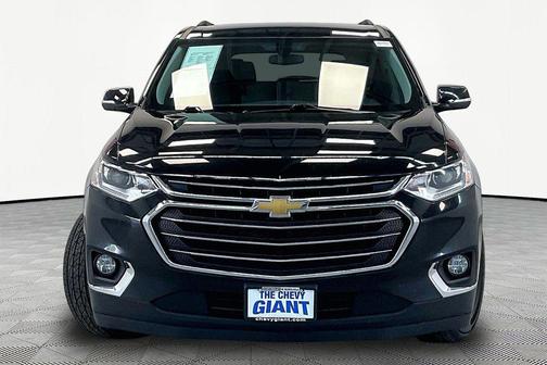Black Metallic 2020 Chevrolet Traverse LT Cloth