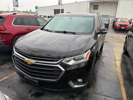 Black Metallic 2020 Chevrolet Traverse LT Cloth