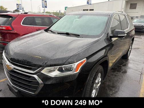 Black Metallic 2020 Chevrolet Traverse LT Cloth