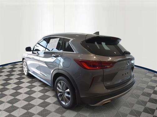 2022 INFINITI QX50 LUXE