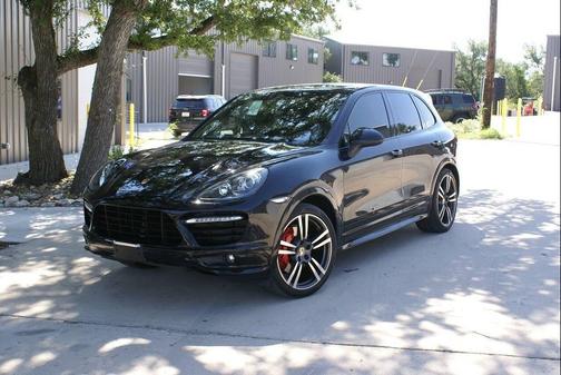 2013 Porsche Cayenne GTS