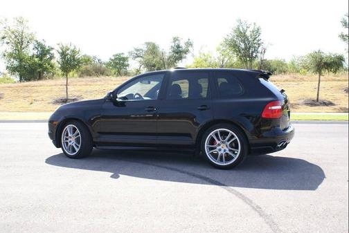 2009 Porsche Cayenne GTS