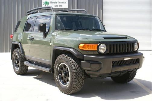 2012 Toyota FJ Cruiser Base