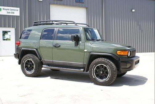 2012 Toyota FJ Cruiser Base