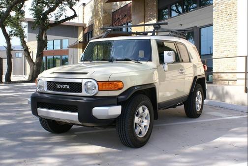 Sandstorm 2008 Toyota FJ Cruiser Base