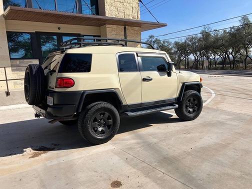 2010 Toyota FJ Cruiser Base