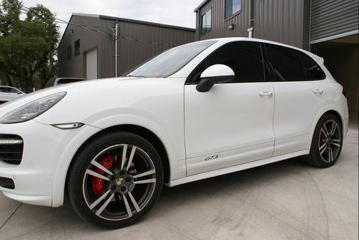 2013 Porsche Cayenne GTS