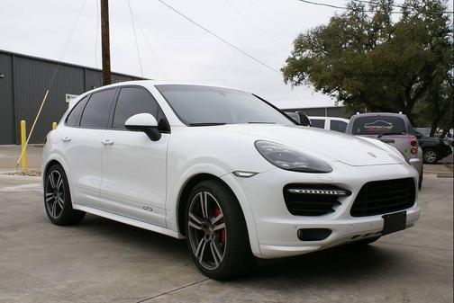 2013 Porsche Cayenne GTS