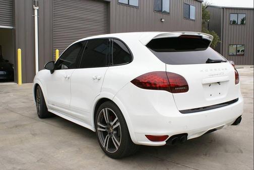 2013 Porsche Cayenne GTS