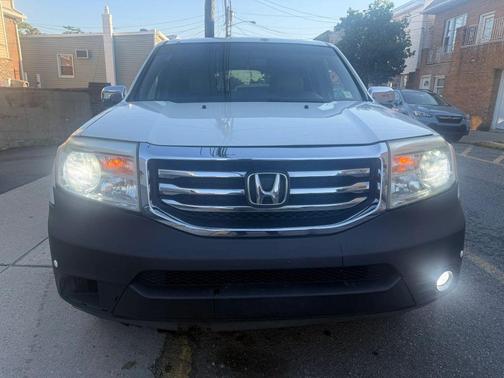 White Diamond Pearl 2012 Honda Pilot Touring