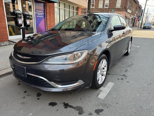 Granite Crystal Metallic Clearcoat 2016 Chrysler 200 Limited