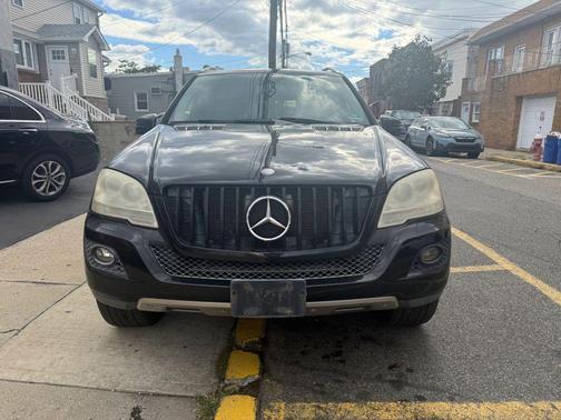2010 Mercedes-Benz M-Class 4MATIC