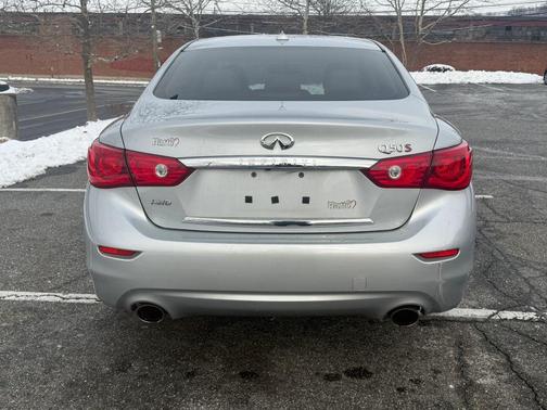 2015 INFINITI Q50 Sport