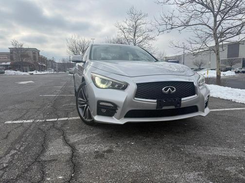 2015 INFINITI Q50 Sport
