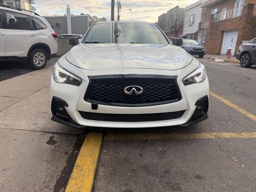 2015 INFINITI Q50 Premium