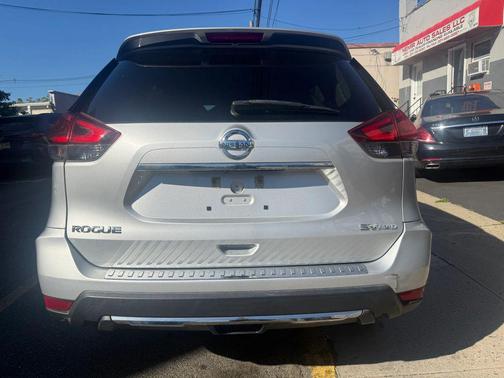 Brilliant Silver 2017 Nissan Rogue SV
