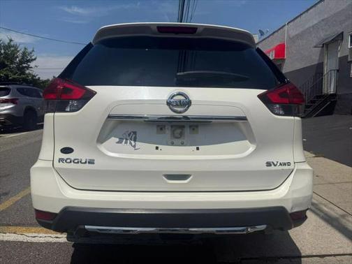 2018 Nissan Rogue SV