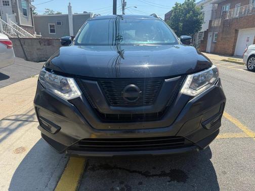 Magnetic Black 2017 Nissan Rogue SV