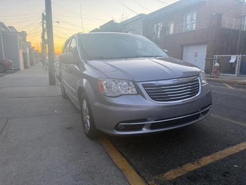 2015 Chrysler Town & Country Touring