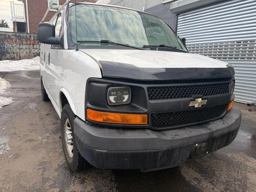 Summit White 2015 Chevrolet Express 2500 Work Van