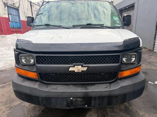 Summit White 2015 Chevrolet Express 2500 Work Van