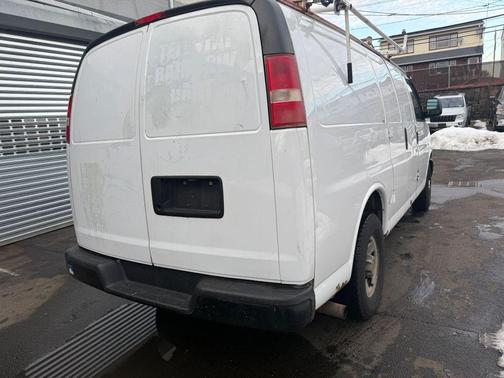 Summit White 2015 Chevrolet Express 2500 Work Van