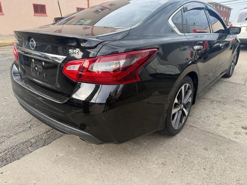 2016 Nissan Altima 2.5 SR