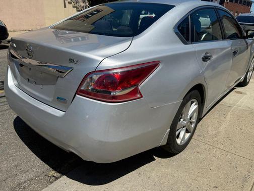 Brilliant Silver Metallic 2013 Nissan Altima 2.5 SV
