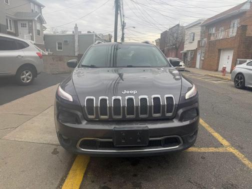 2014 Jeep Cherokee Sport