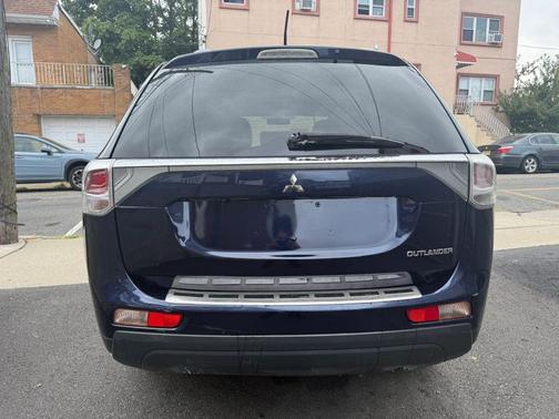 2014 Mitsubishi Outlander SE