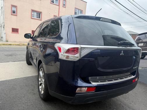 2014 Mitsubishi Outlander SE