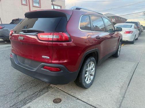 2017 Jeep Cherokee Sport