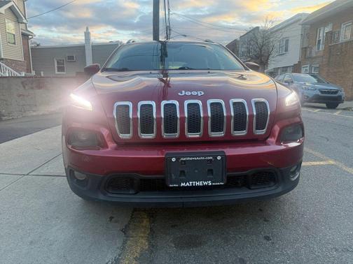 2017 Jeep Cherokee Sport