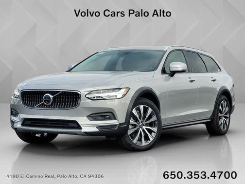 2025 Volvo V90 Cross Country Plus