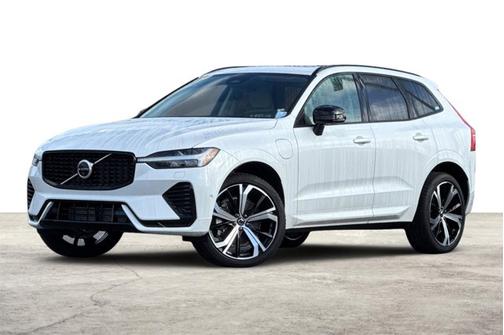 2024 Volvo XC60 Recharge Plug-In Hybrid Ultimate Dark Theme