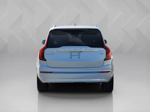 2026 Volvo XC90 Plug-In Hybrid Ultra