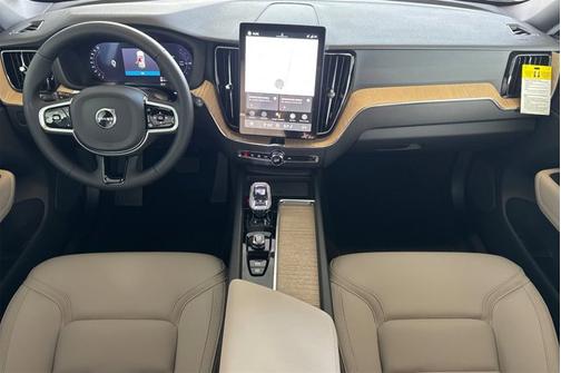 2026 Volvo XC60 Plug-In Hybrid Plus