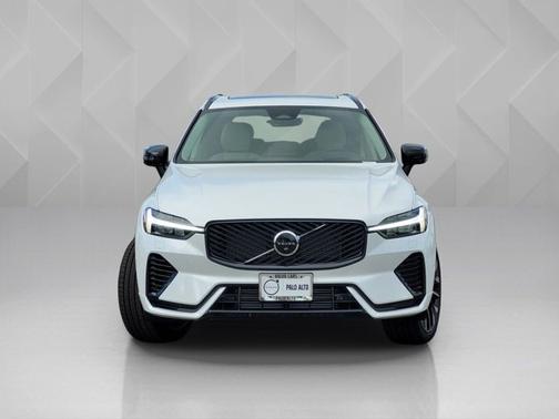 2026 Volvo XC60 Plug-In Hybrid Ultra