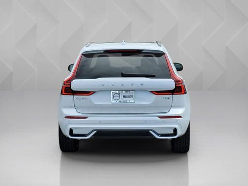 2026 Volvo XC60 Plug-In Hybrid Ultra