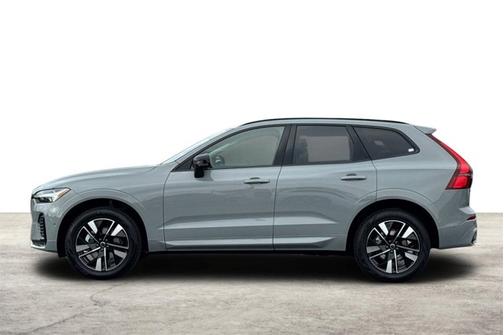 2026 Volvo XC60 Plus