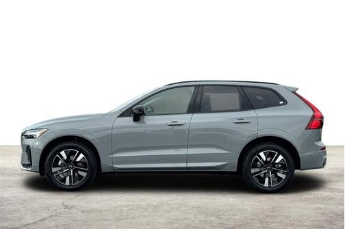 2026 Volvo XC60 Plus