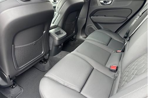 2026 Volvo XC60 Plus