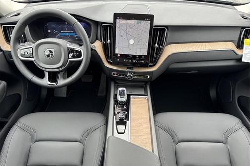 2026 Volvo XC60 Plus