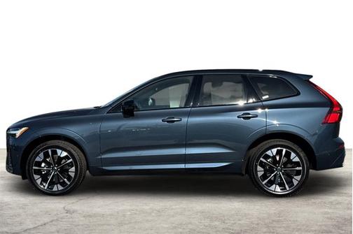 2026 Volvo XC60 Plus