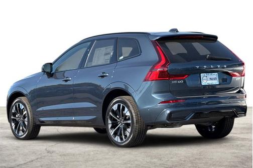 2026 Volvo XC60 Plus