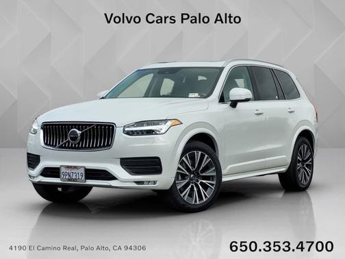 2022 Volvo XC90 Momentum