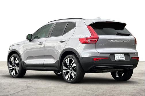 2026 Volvo XC40 Plus