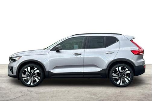 2026 Volvo XC40 Plus