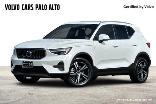 2025 Volvo XC40 Core Bright Theme